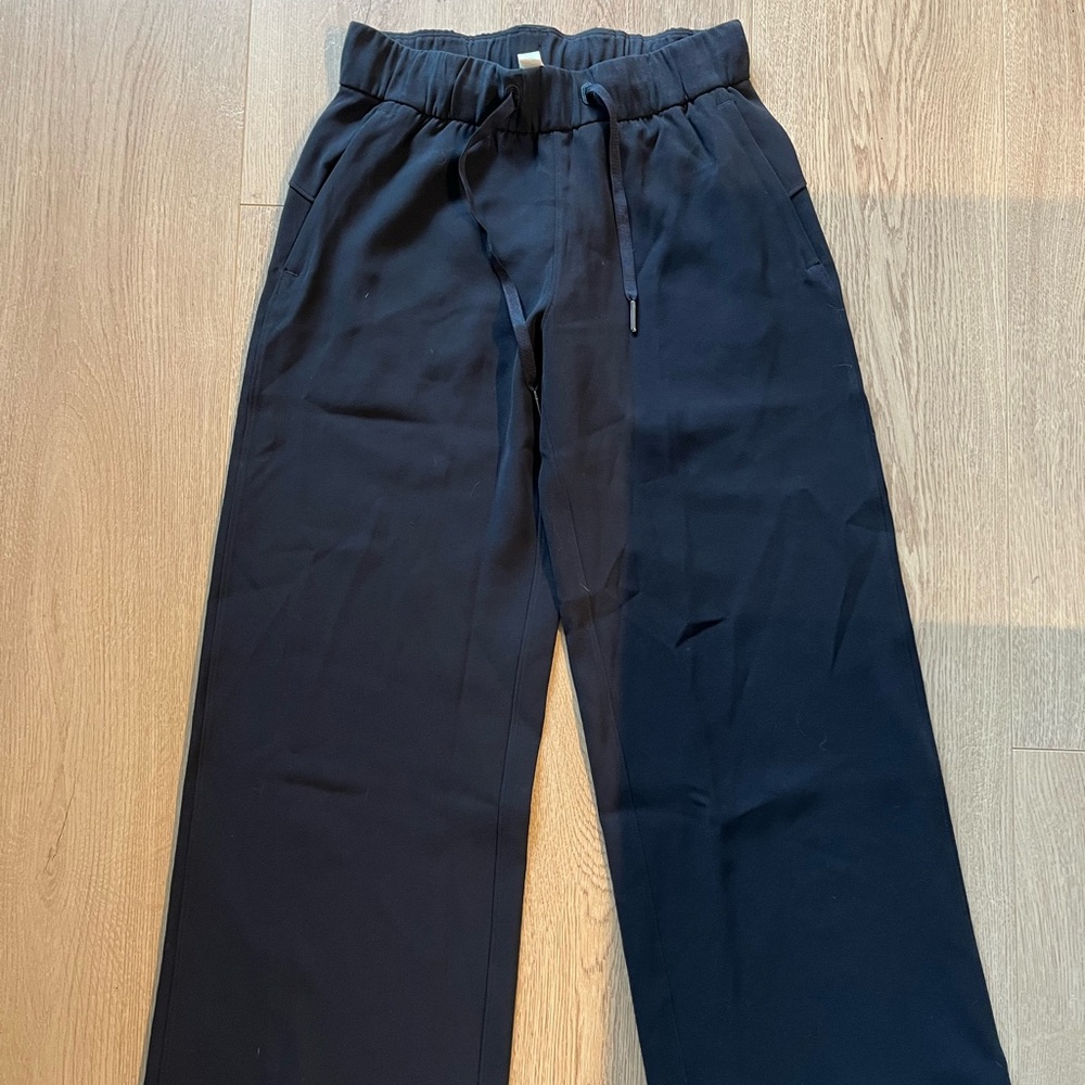 Lululemon women’s Black Drawstring Pants - Picture 1 of 1